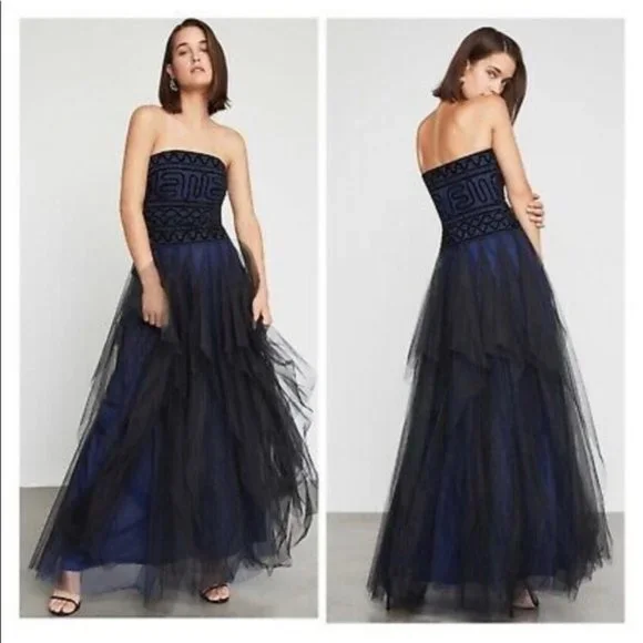 This is a BCBG Maxazria navy blue and black tulle strapless evening gown, size 8 - Picture 2 of 5